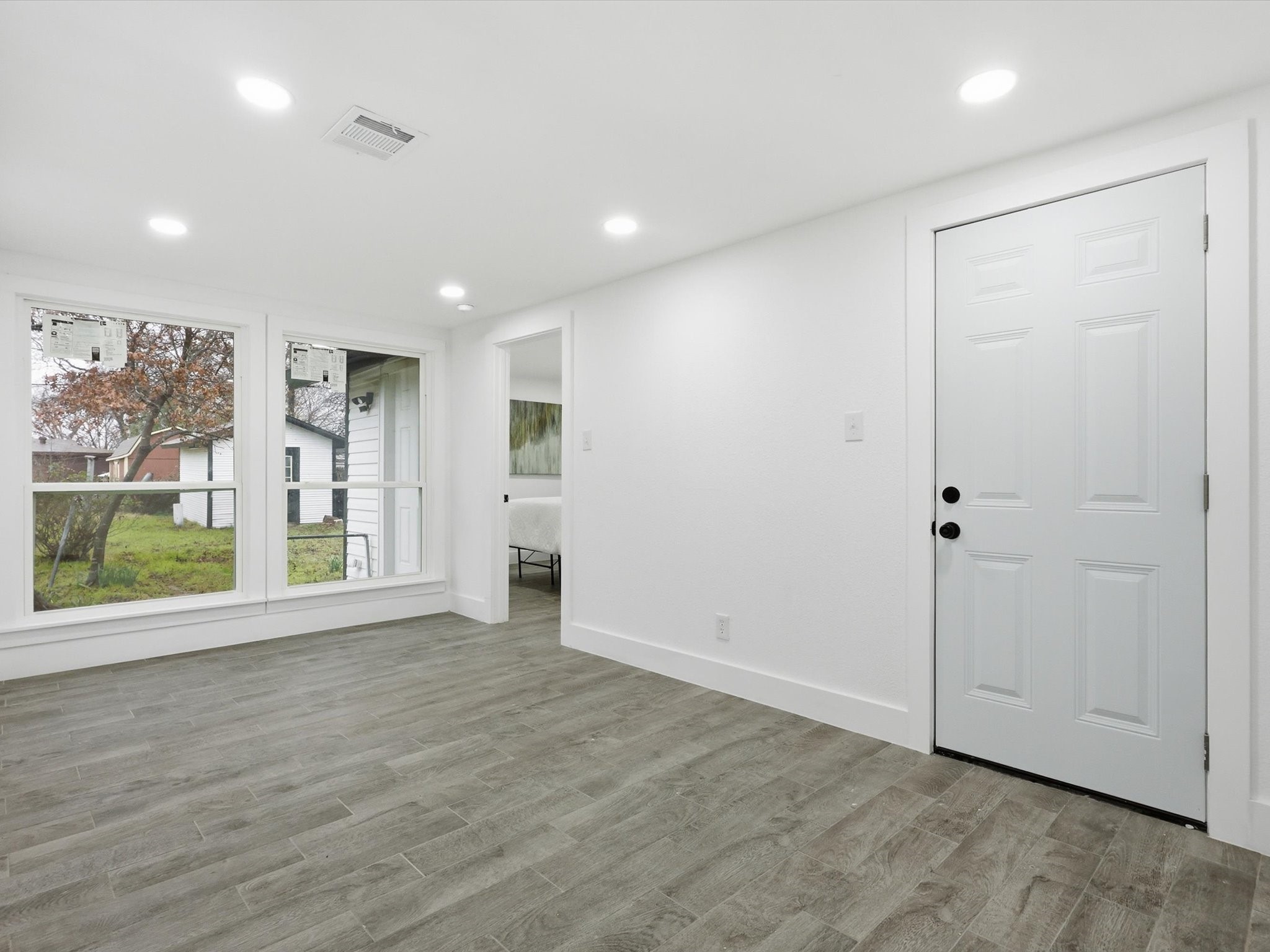 6624 Reeves Street Richland Hills TX 76118