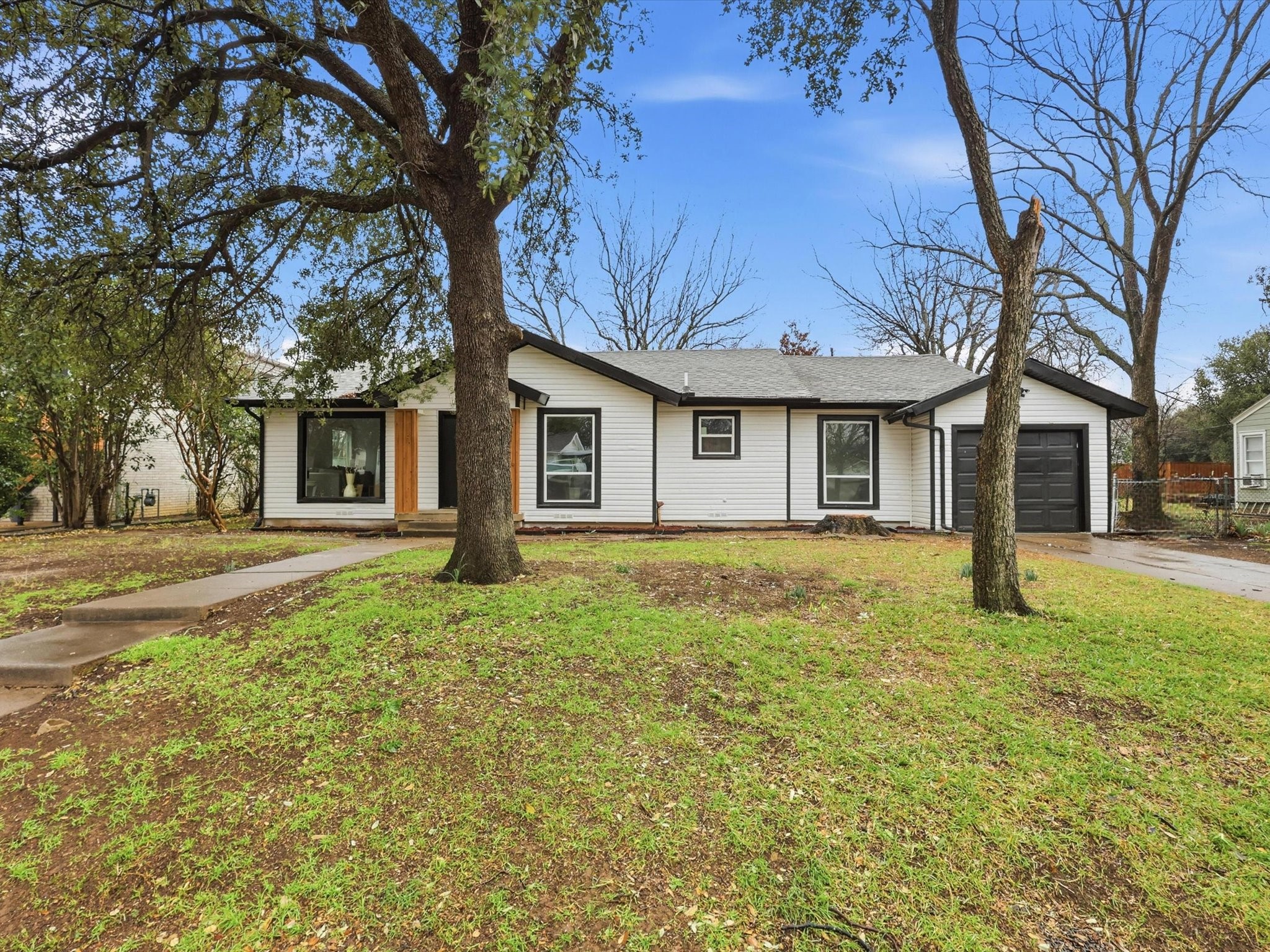6624 Reeves Street Richland Hills TX 76118