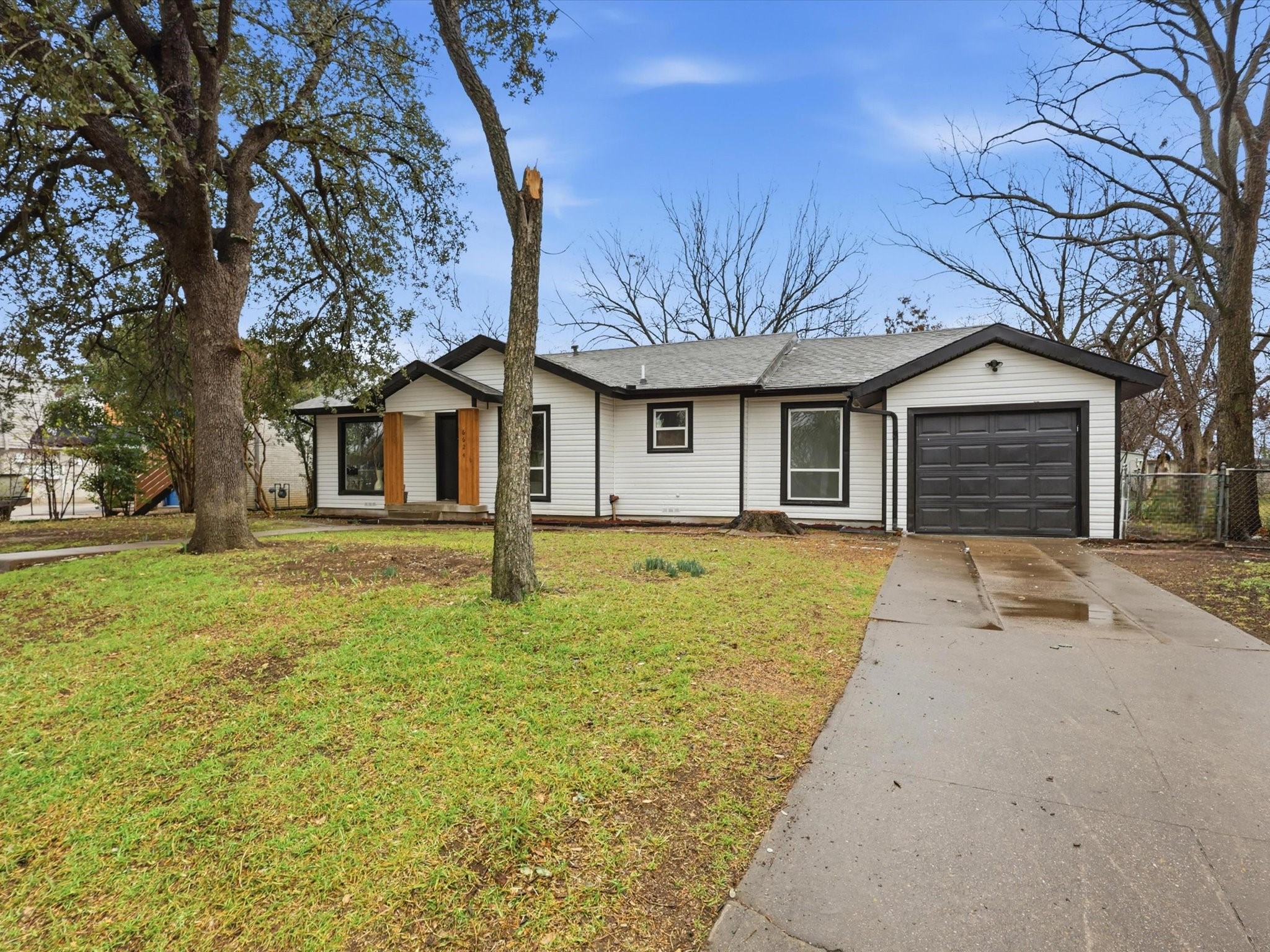 6624 Reeves Street Richland Hills TX 76118