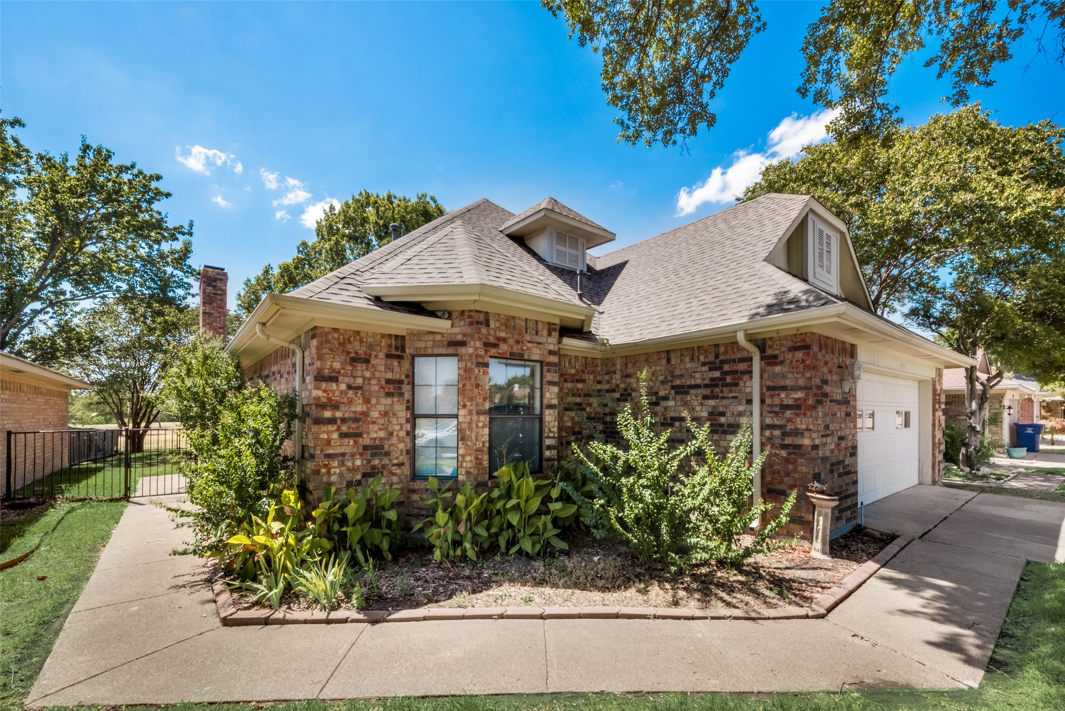 2734 Big Oaks Drive Garland TX 75044