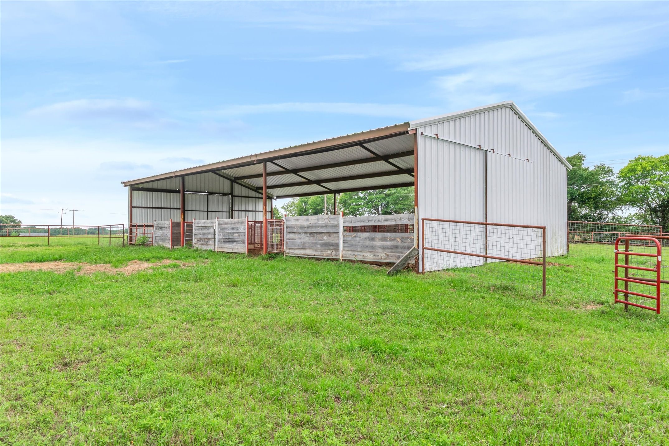 10266 County Road 1200 Athens TX 75751