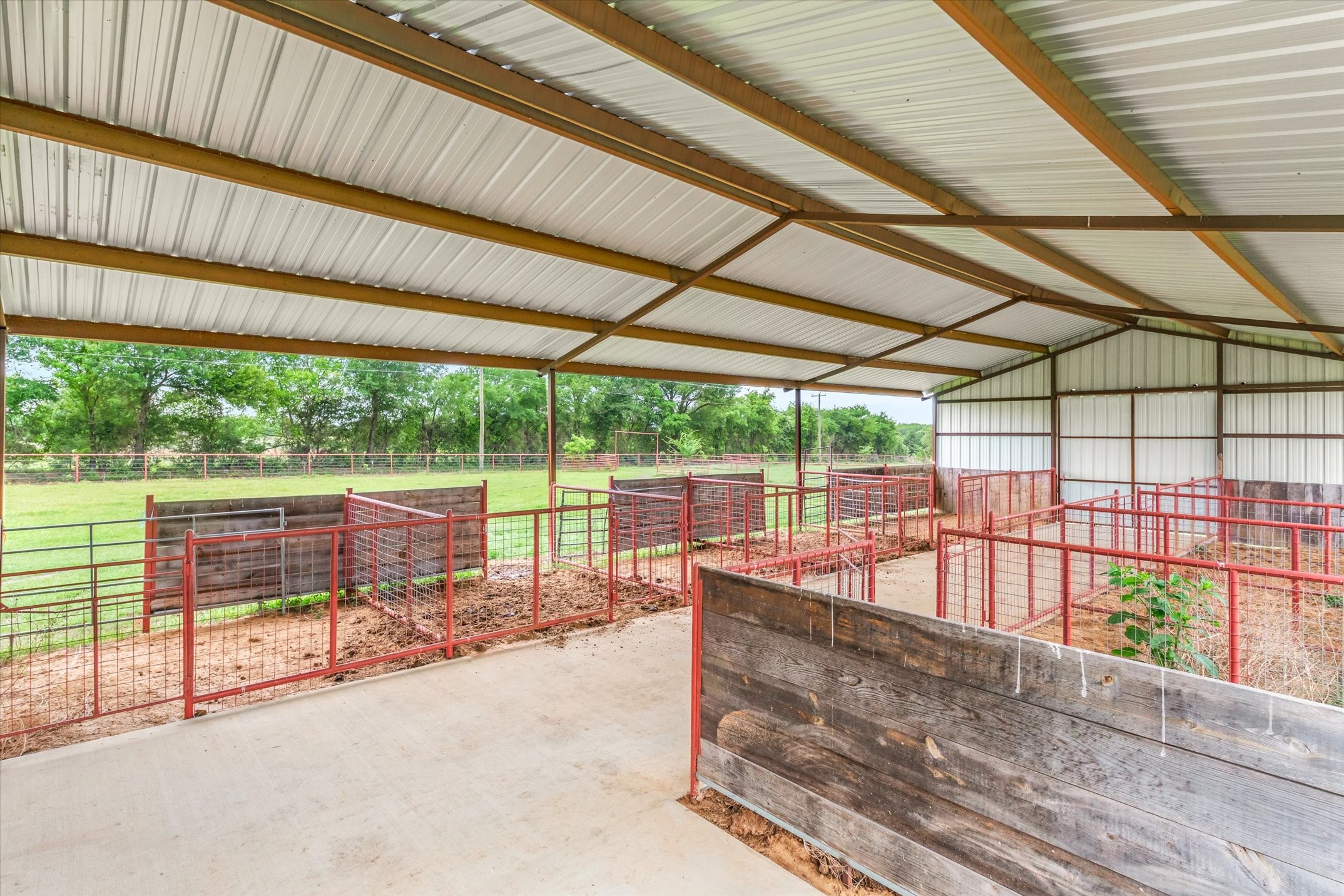 10266 County Road 1200 Athens TX 75751