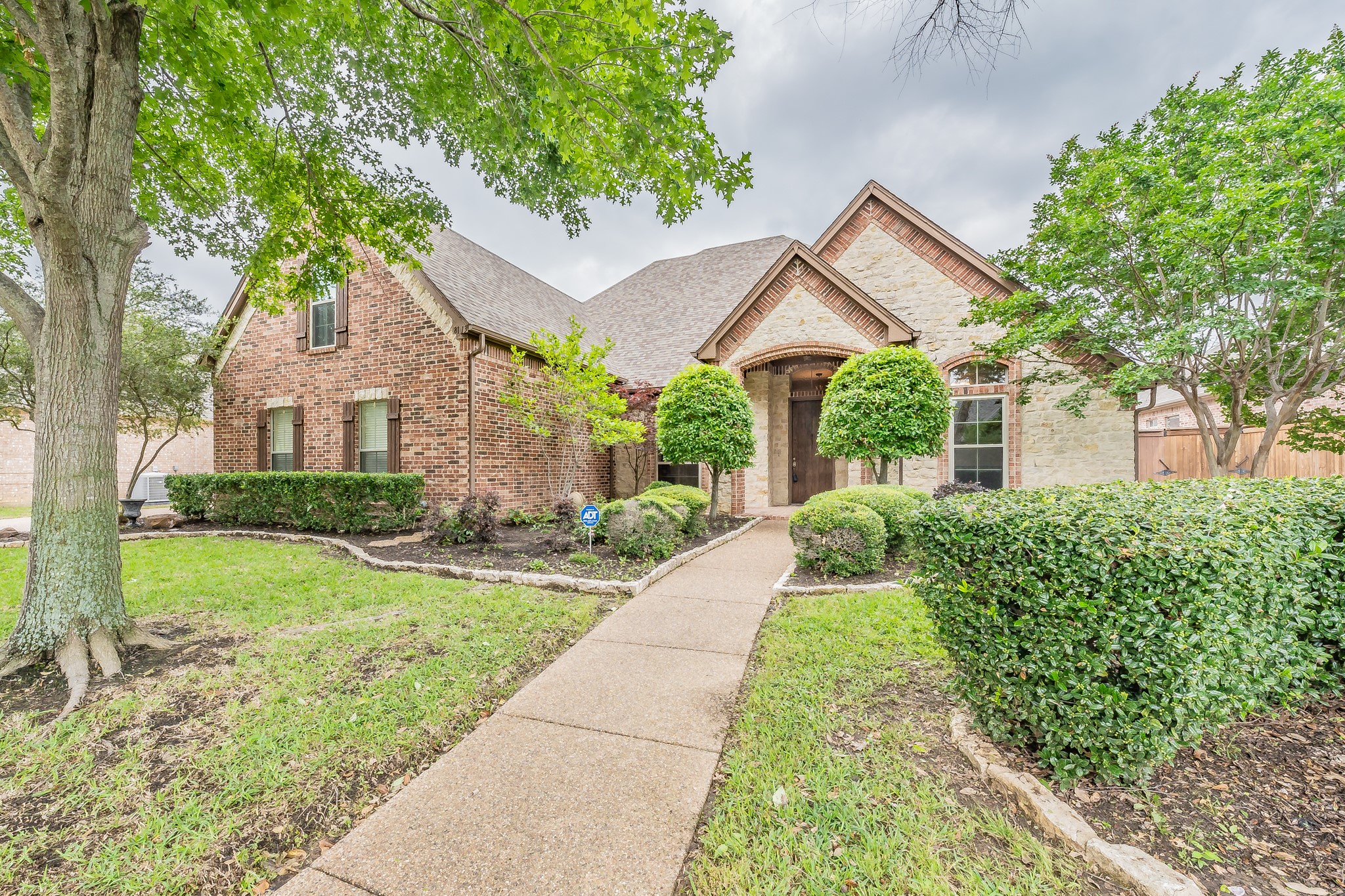 8113 Thornwood Drive North Richland Hills TX 76182