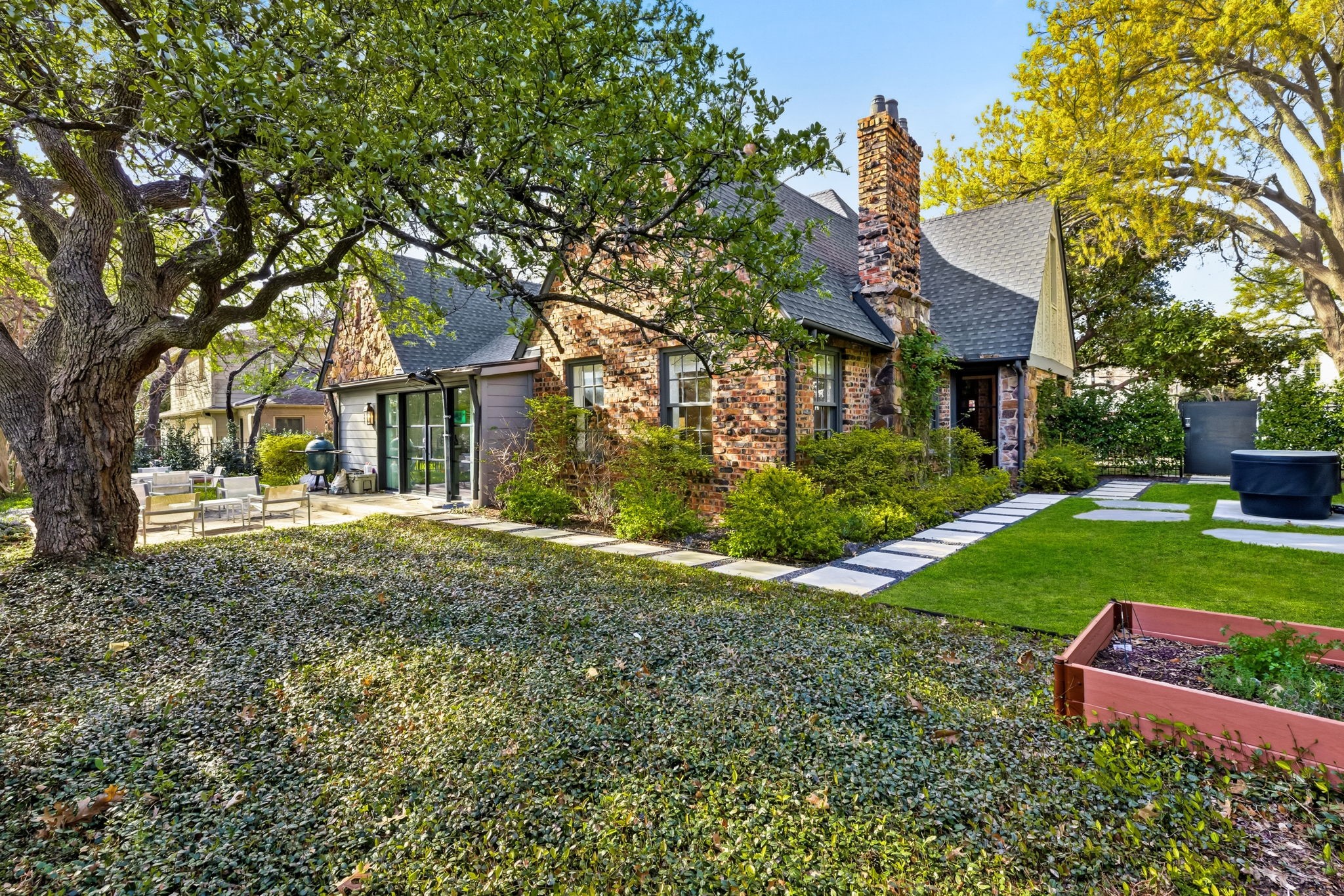 5336 Montrose Drive Dallas TX 75209