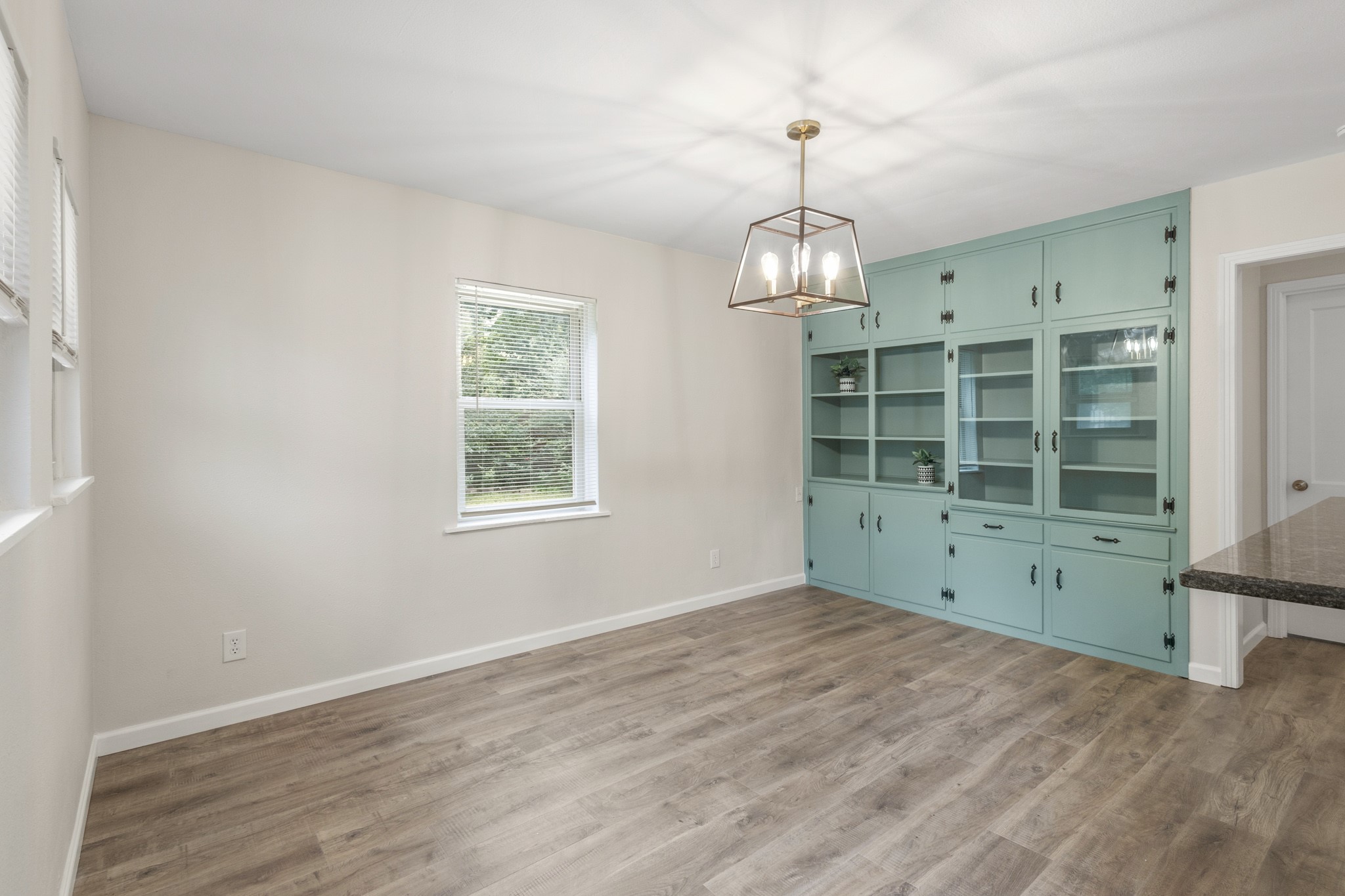 301 Meadowbrook Drive Arlington TX 76010