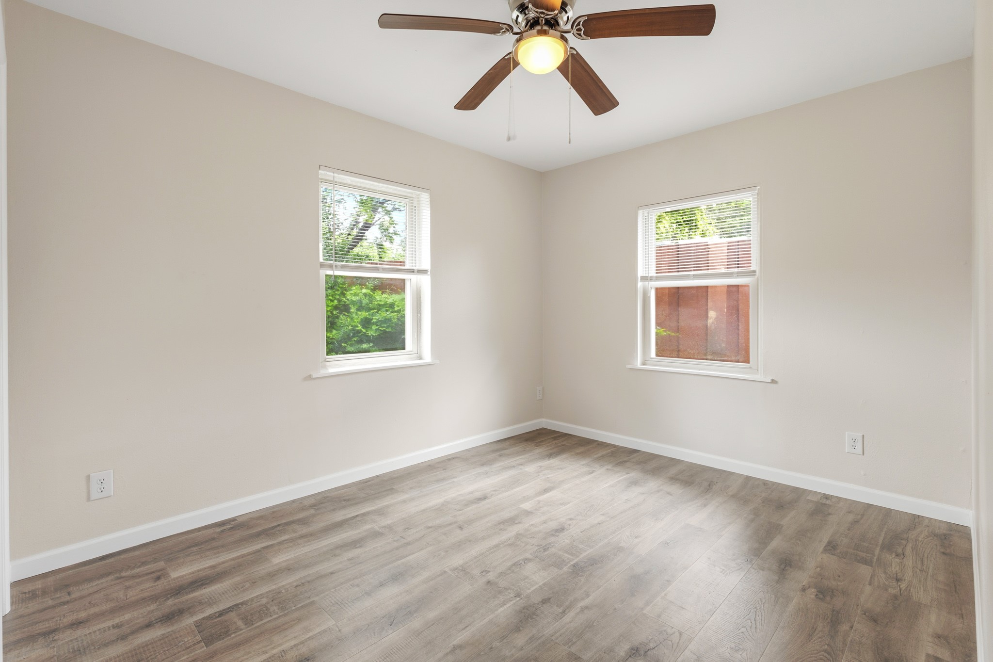 301 Meadowbrook Drive Arlington TX 76010