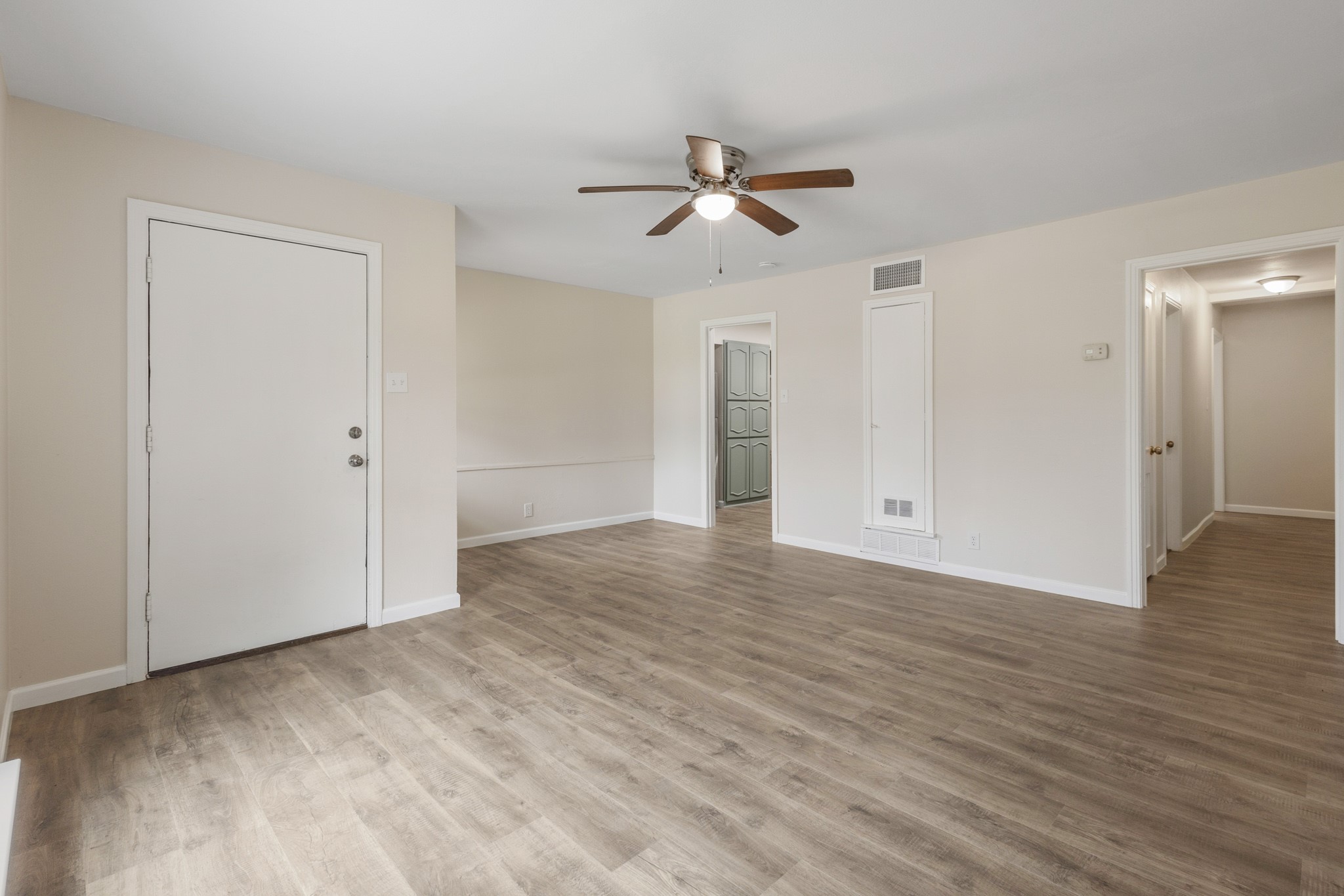 301 Meadowbrook Drive Arlington TX 76010