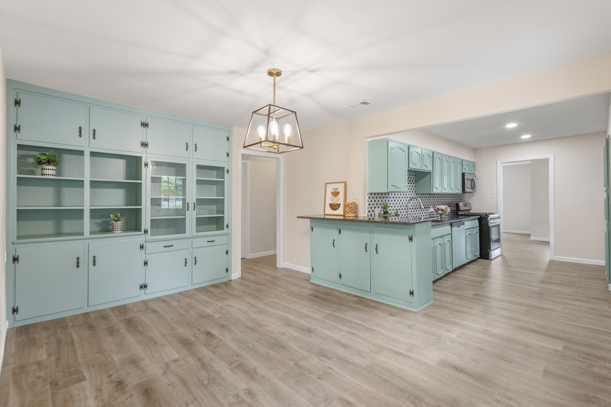 301 Meadowbrook Drive Arlington TX 76010
