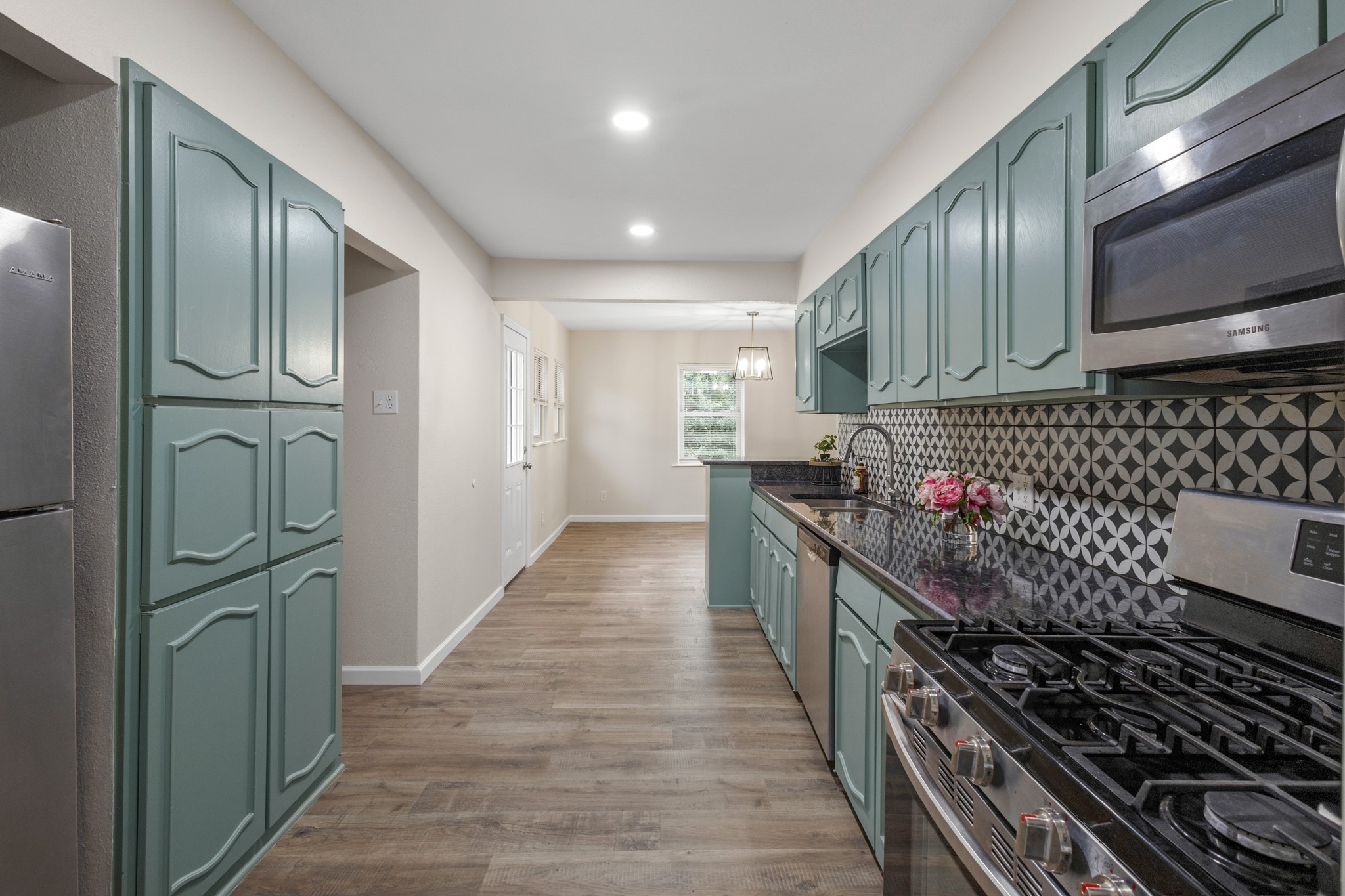 301 Meadowbrook Drive Arlington TX 76010