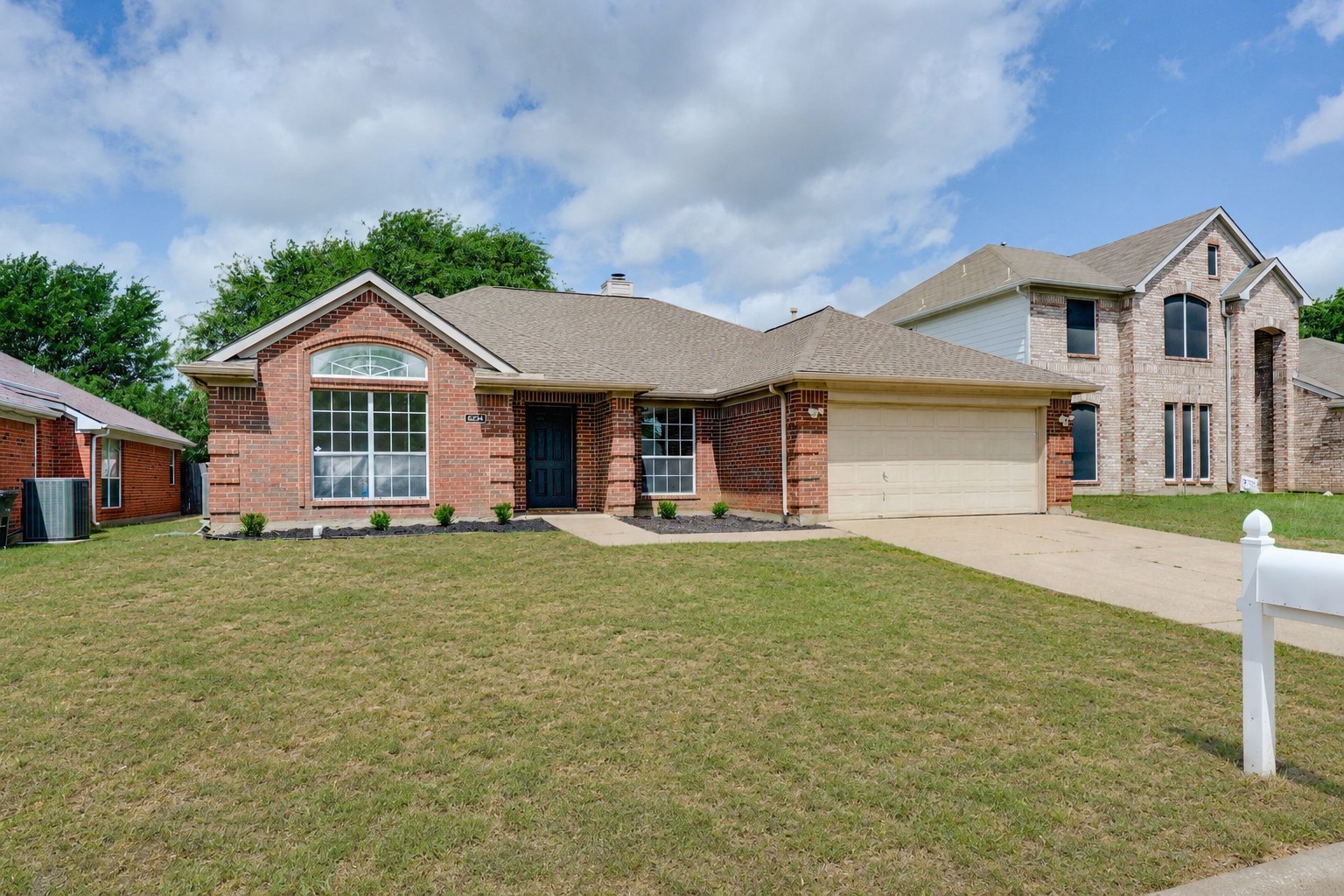 6234 St Leonard Drive Arlington TX 76001