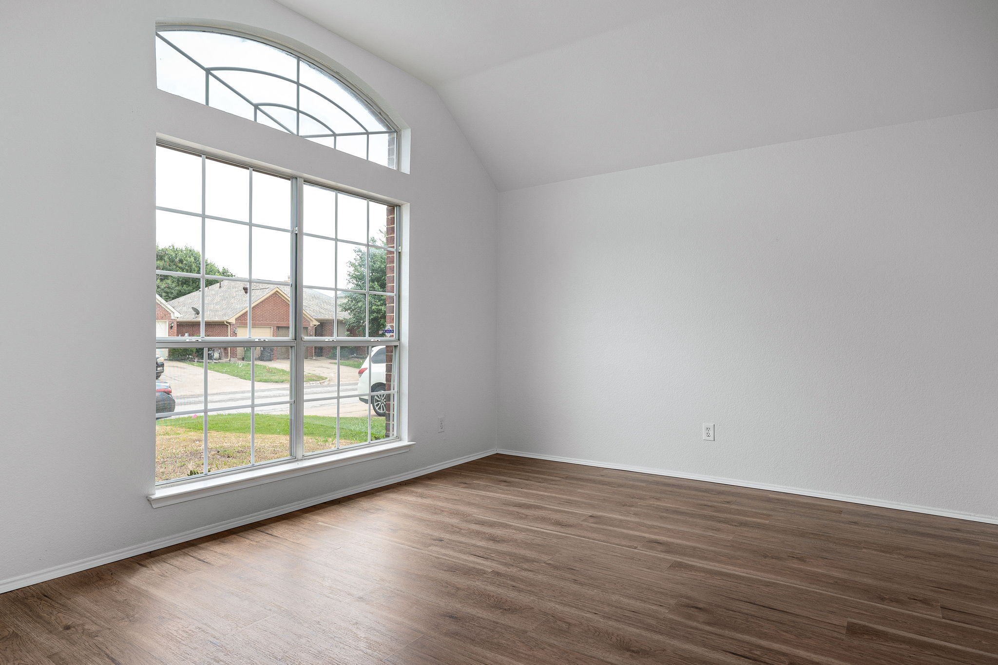 6234 St Leonard Drive Arlington TX 76001
