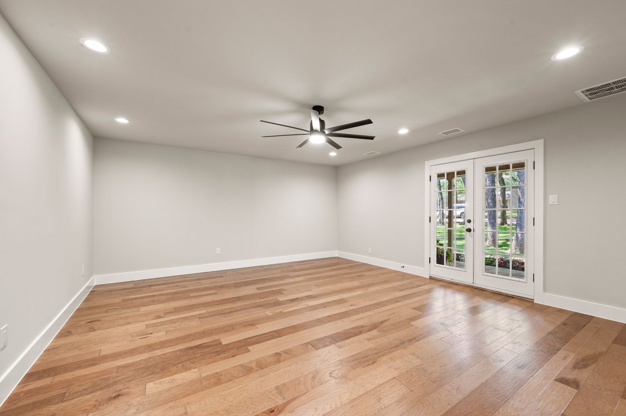 2335 Los Robles Street Grapevine TX 76051