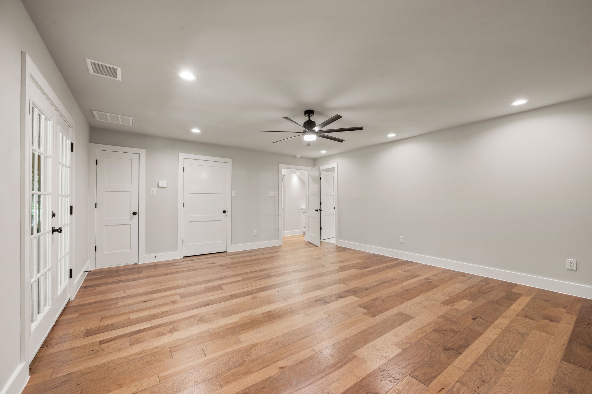 2335 Los Robles Street Grapevine TX 76051