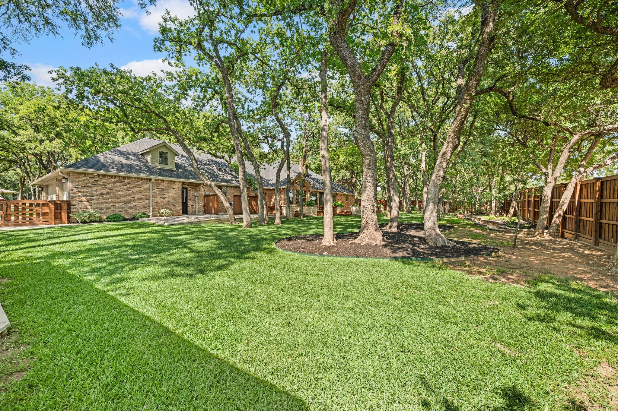 2335 Los Robles Street Grapevine TX 76051