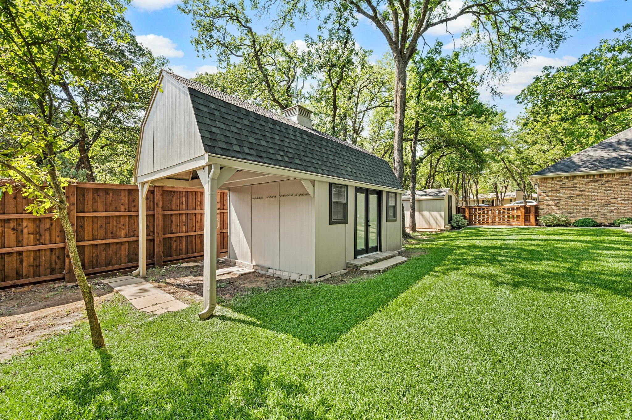 2335 Los Robles Street Grapevine TX 76051