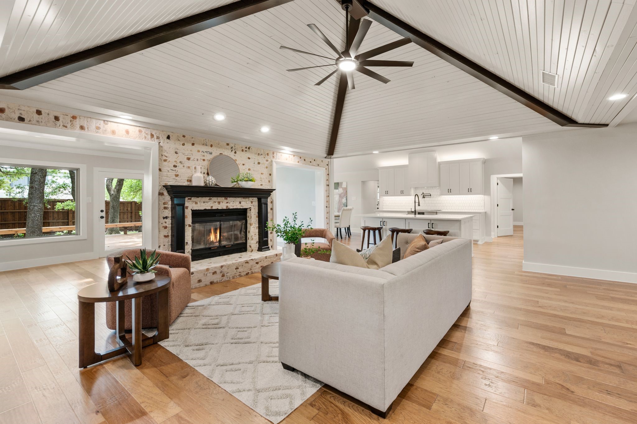 2335 Los Robles Street Grapevine TX 76051
