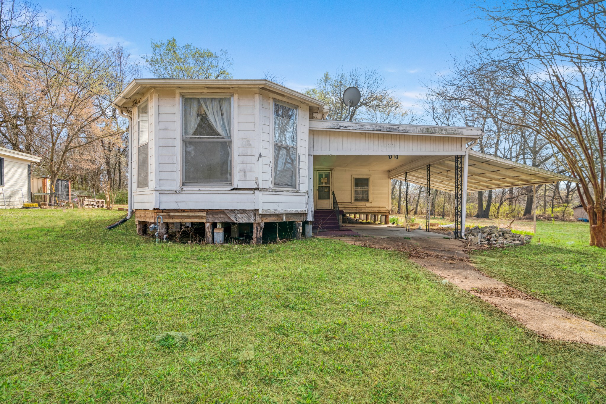 1080 Hearon Street E Paris TX 75460