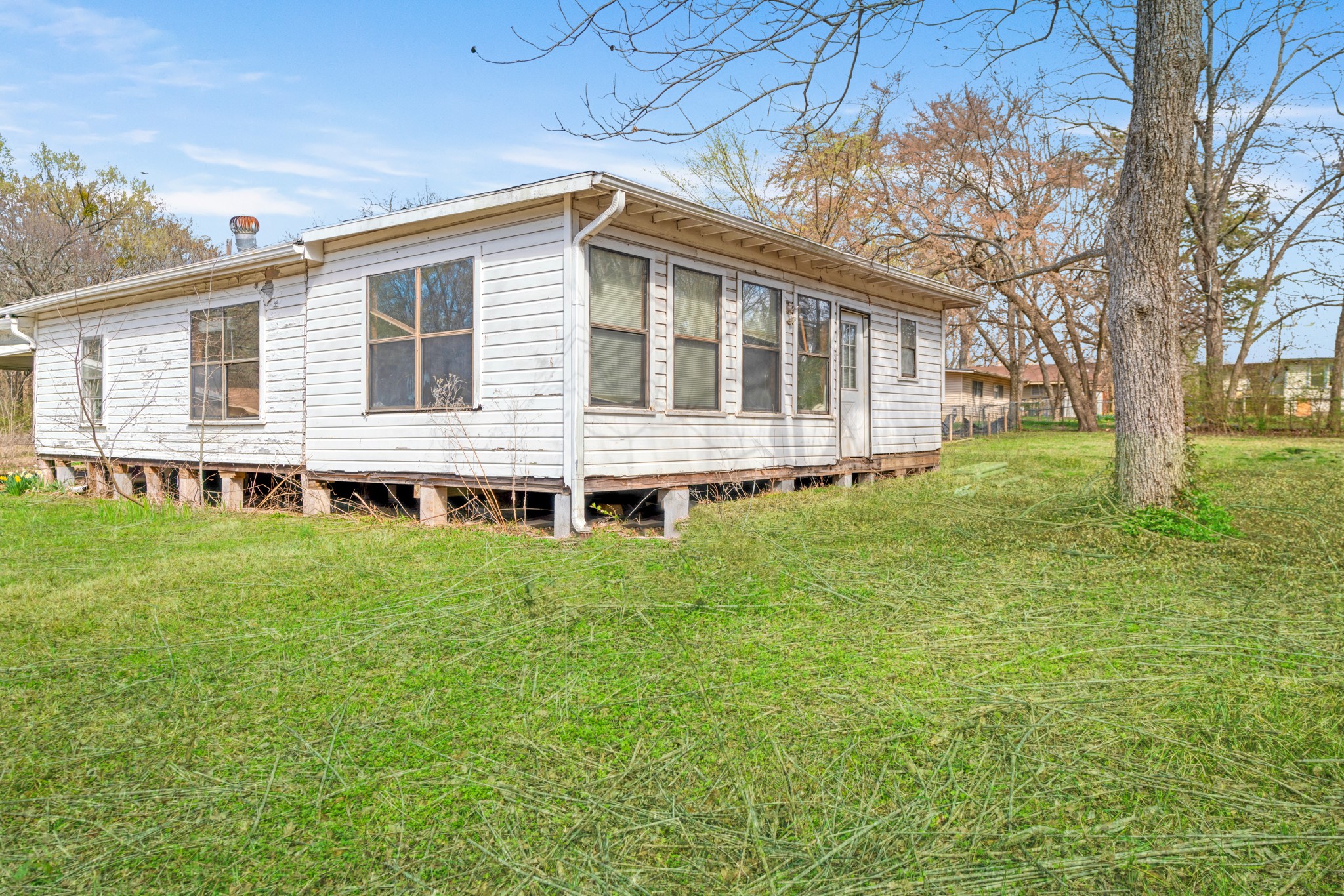 1080 Hearon Street E Paris TX 75460