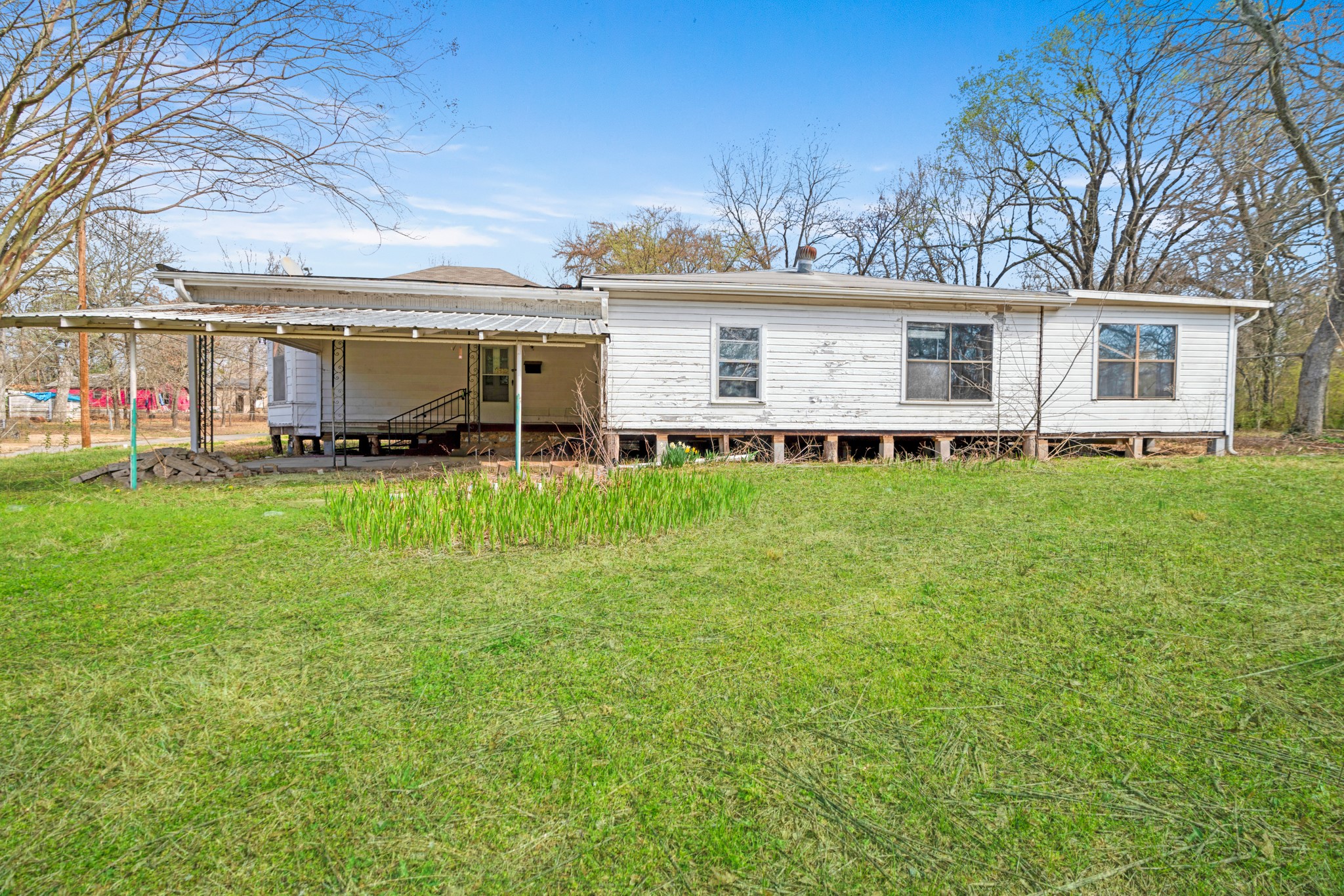 1080 Hearon Street E Paris TX 75460