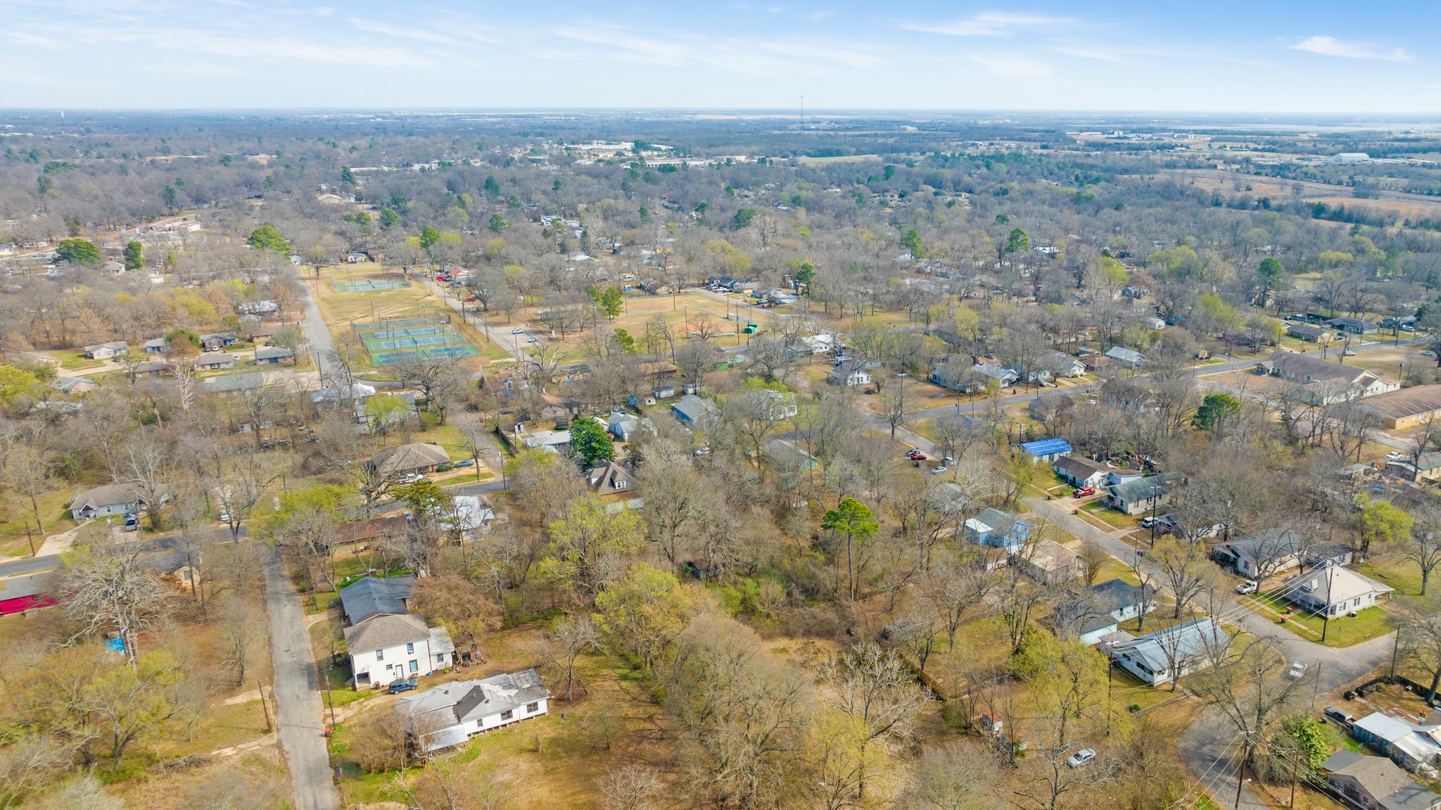 1080 Hearon Street E Paris TX 75460