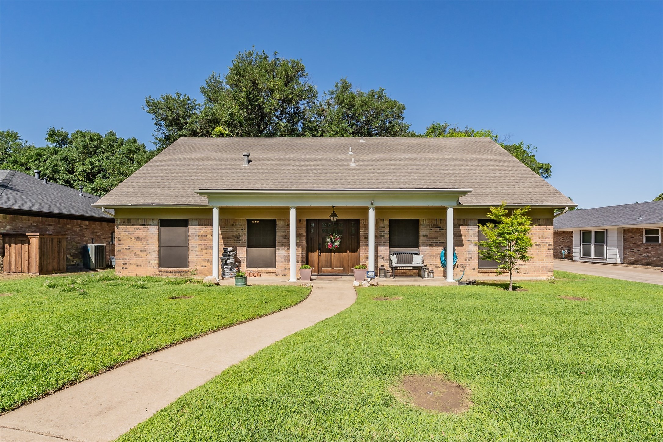 1810 Lakeside Drive Arlington TX 76013