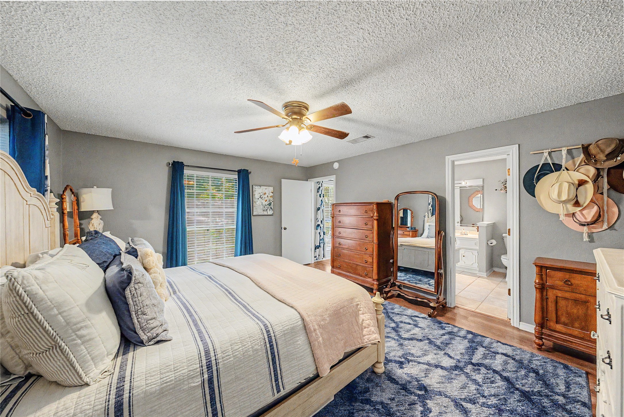 1810 Lakeside Drive Arlington TX 76013