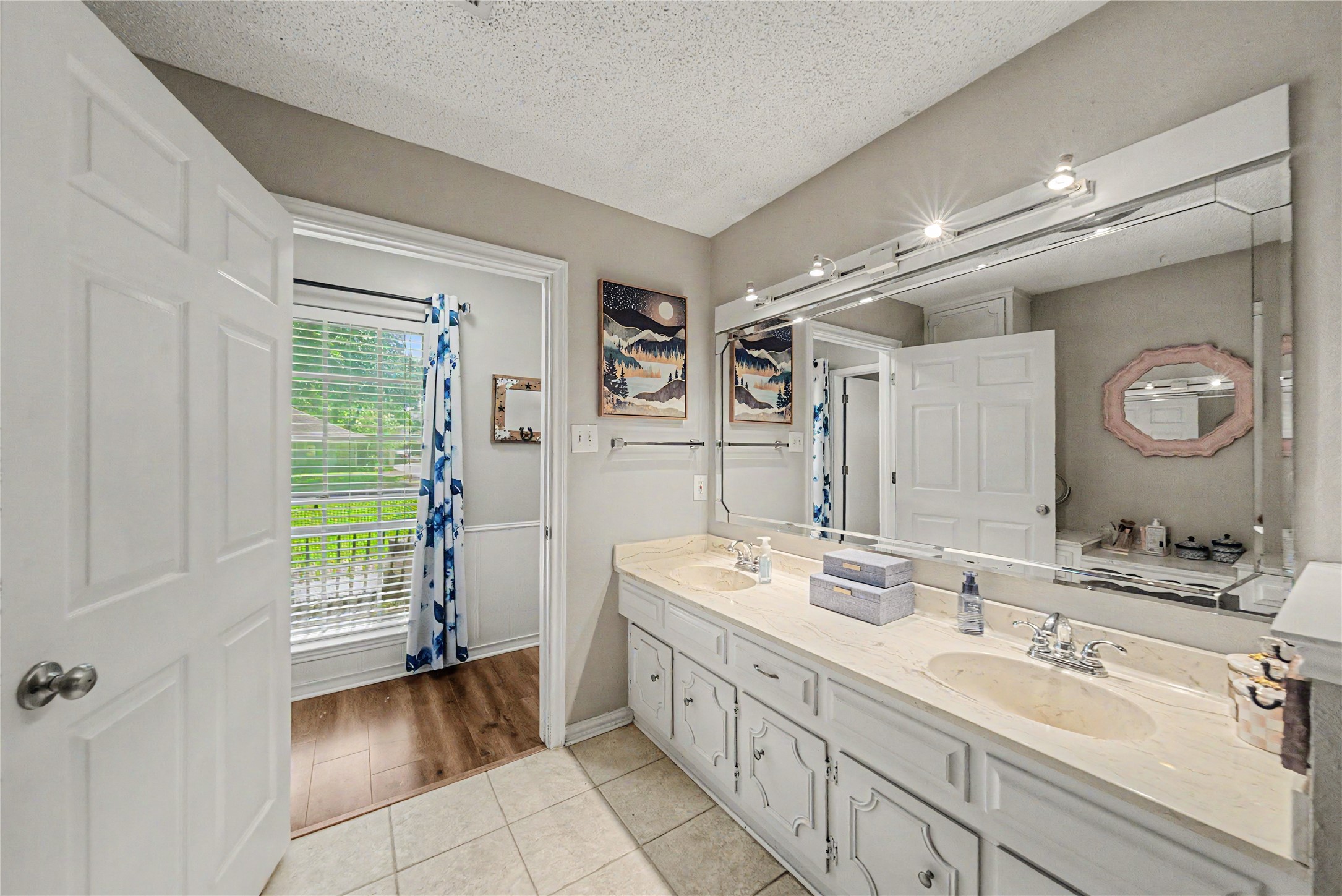 1810 Lakeside Drive Arlington TX 76013