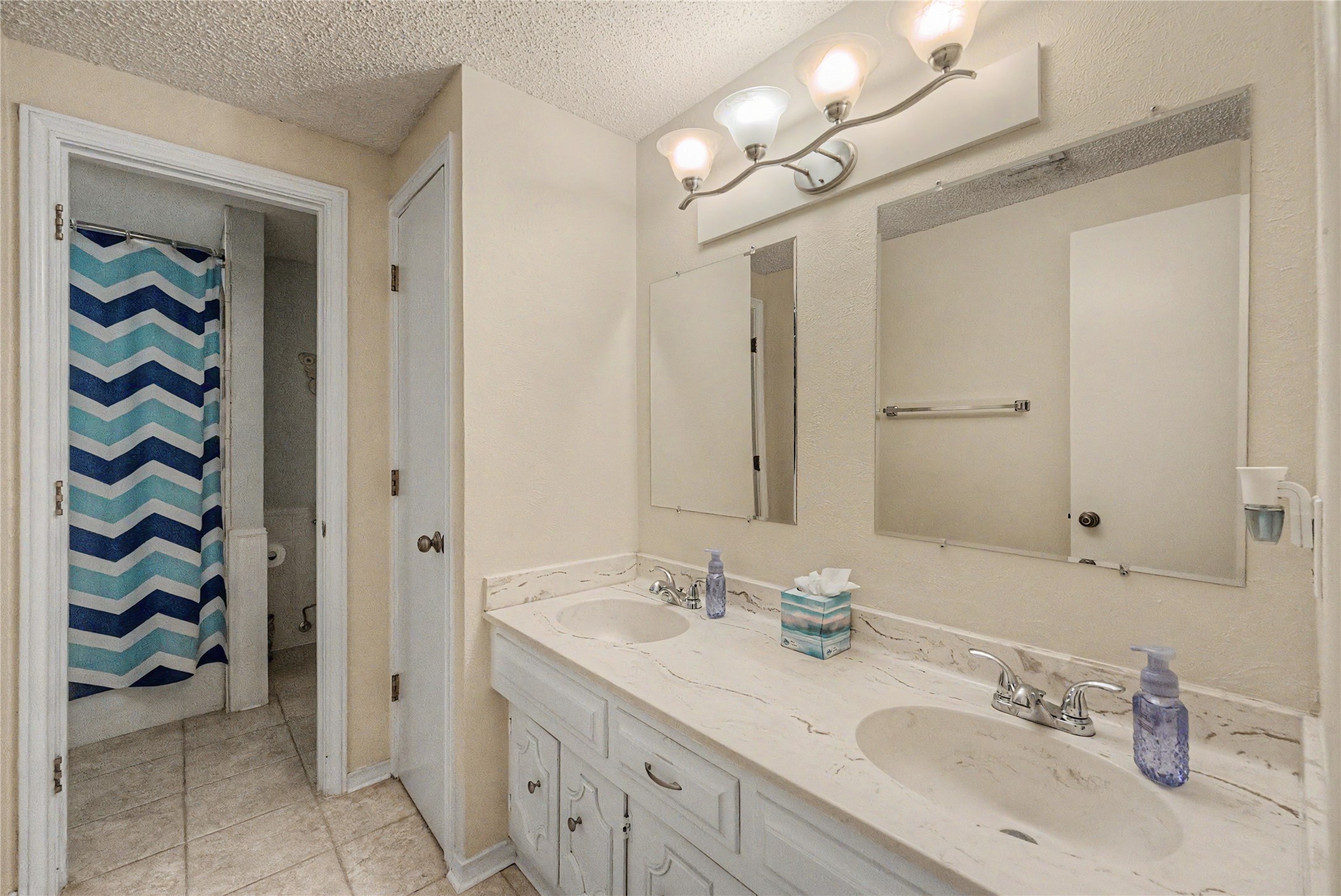 1810 Lakeside Drive Arlington TX 76013