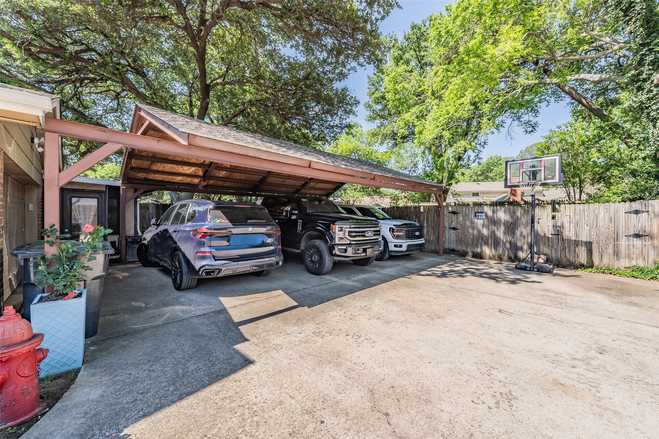 1810 Lakeside Drive Arlington TX 76013