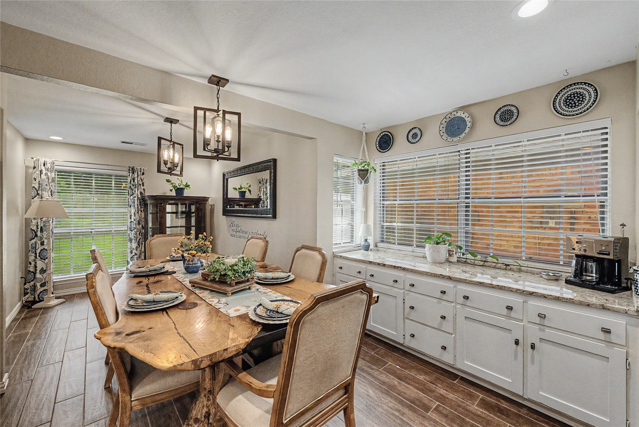 1810 Lakeside Drive Arlington TX 76013