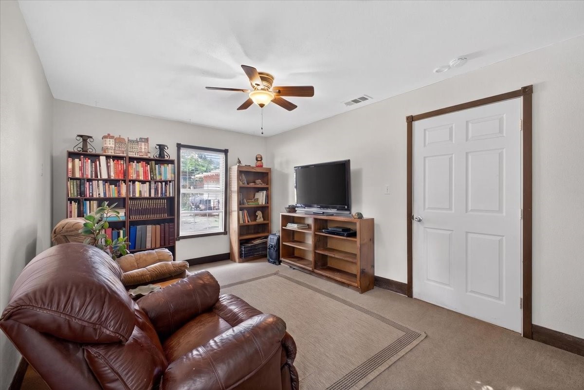 5609 Wedgworth Road Fort Worth TX 76133
