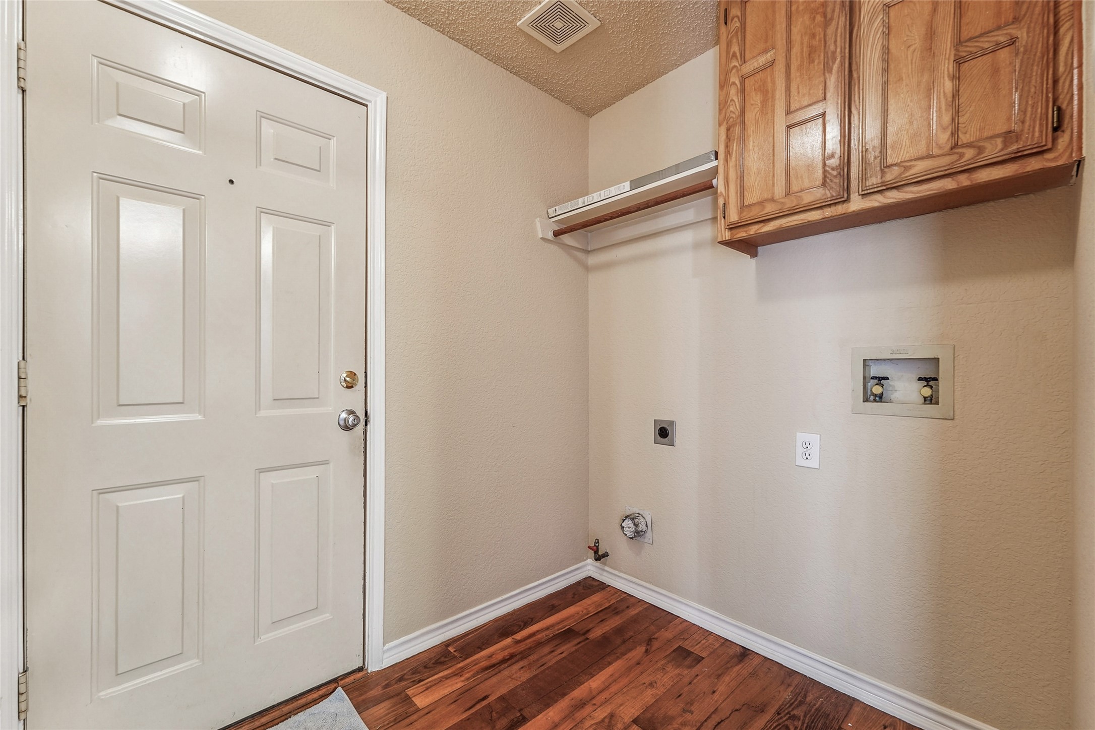 2516 Buck Drive Mesquite TX 75181
