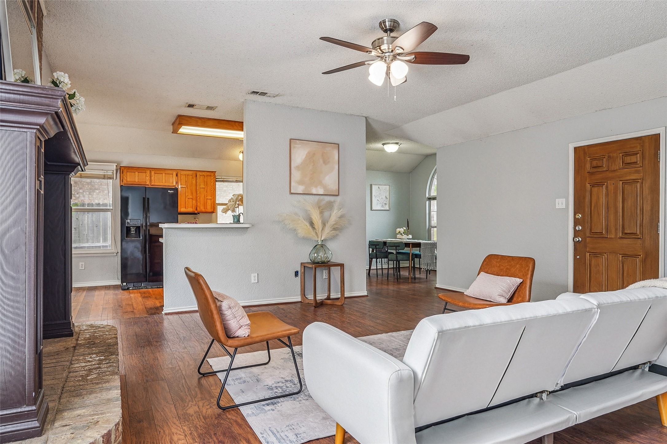 2516 Buck Drive Mesquite TX 75181