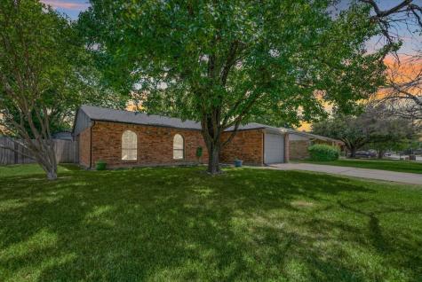 6404 Buckingham Trail North Richland Hills TX 76182