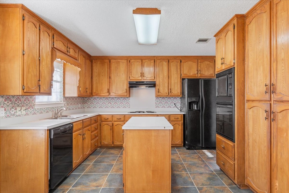 614 Wheatland Drive Waco TX 76657