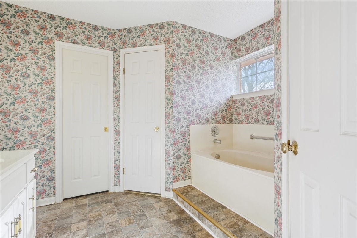 614 Wheatland Drive Waco TX 76657