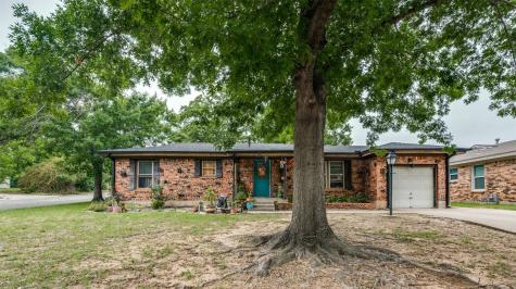 727 Norwood Drive Hurst TX 76053