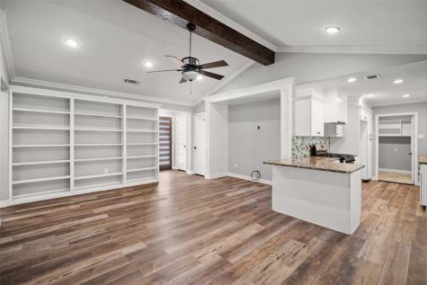 710 W Harwood Road Euless TX 76039