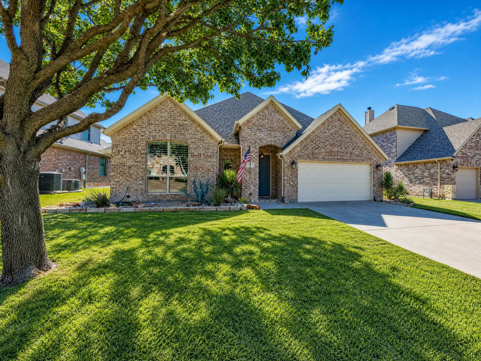 1704 Yarmouth Lane Mansfield TX 76063