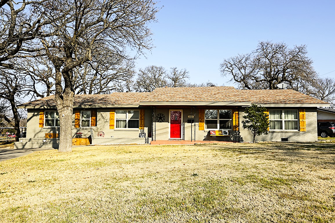 1400 Hulme Street Bowie TX 76230