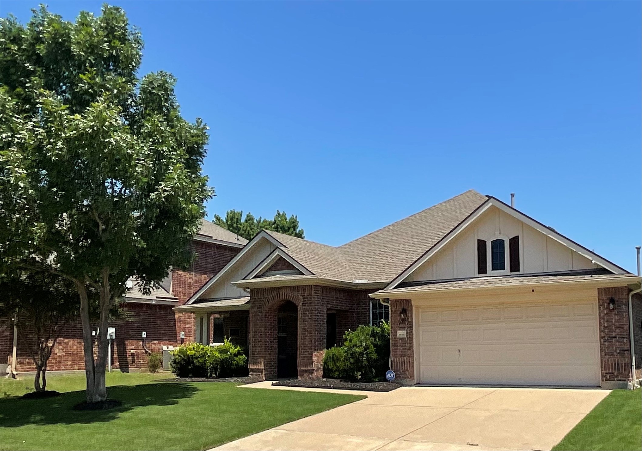 9123 Post Oak Court Arlington TX 76002