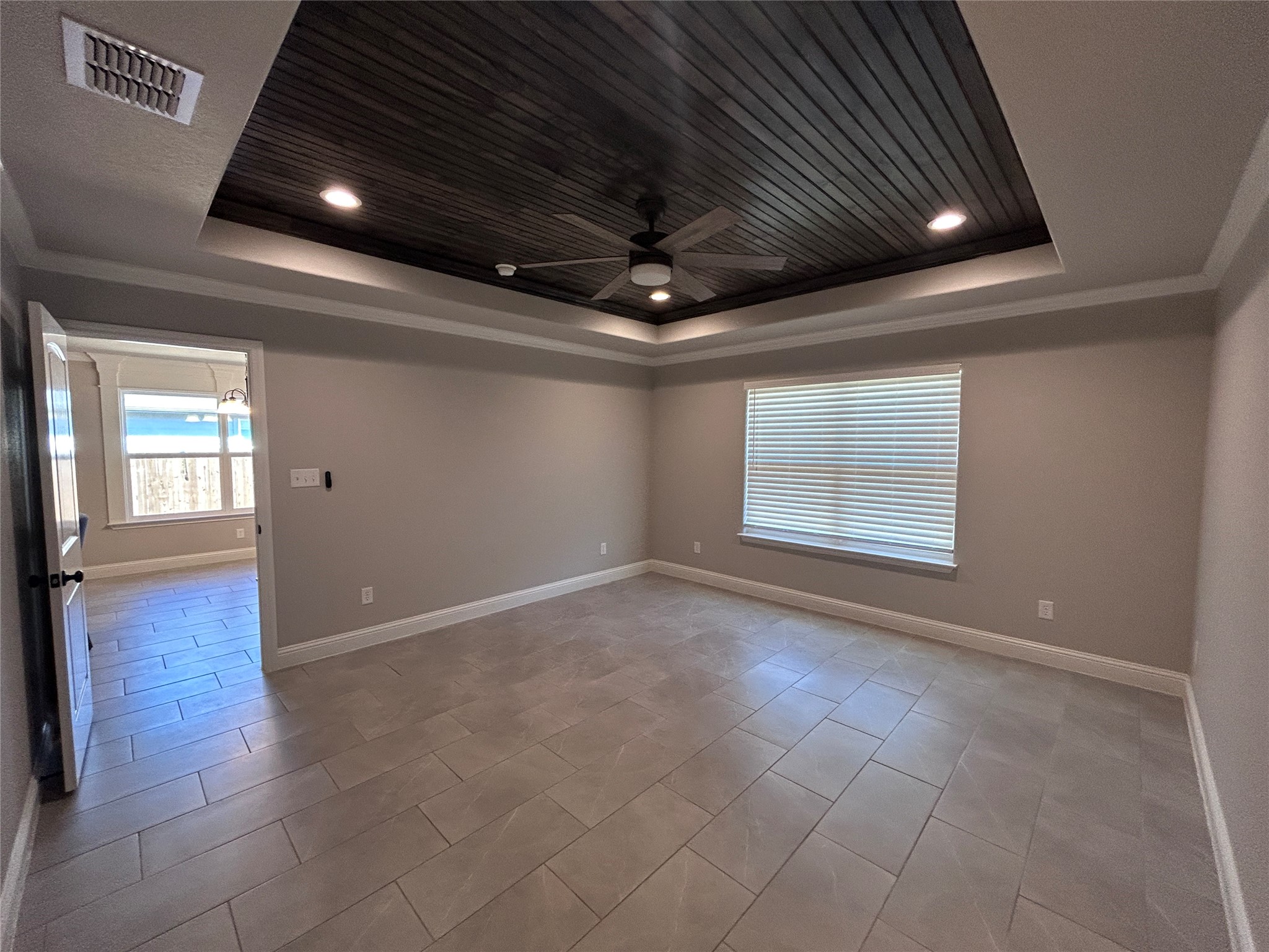 5416 Belaire Circle Granbury TX 76048