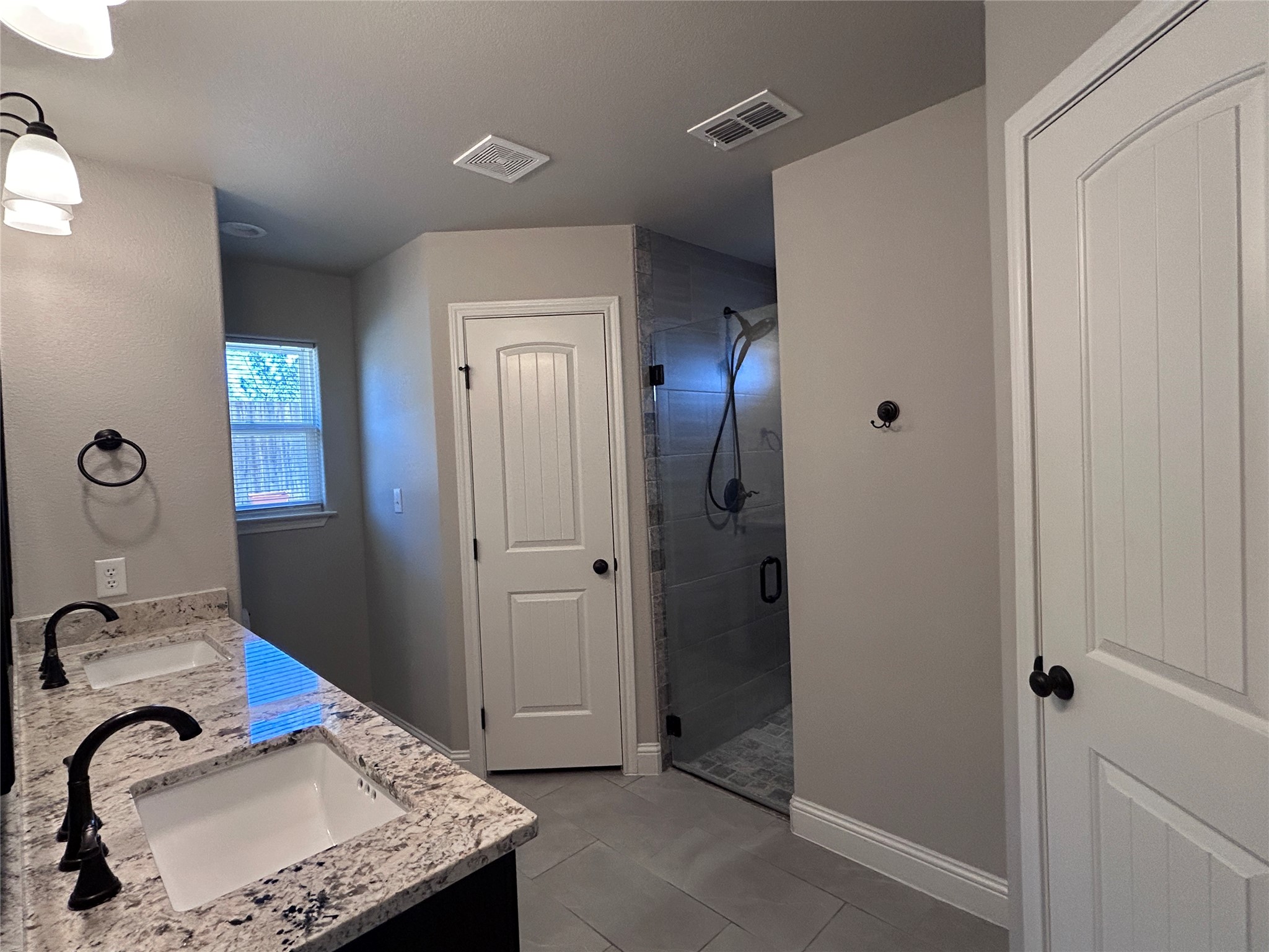 5416 Belaire Circle Granbury TX 76048