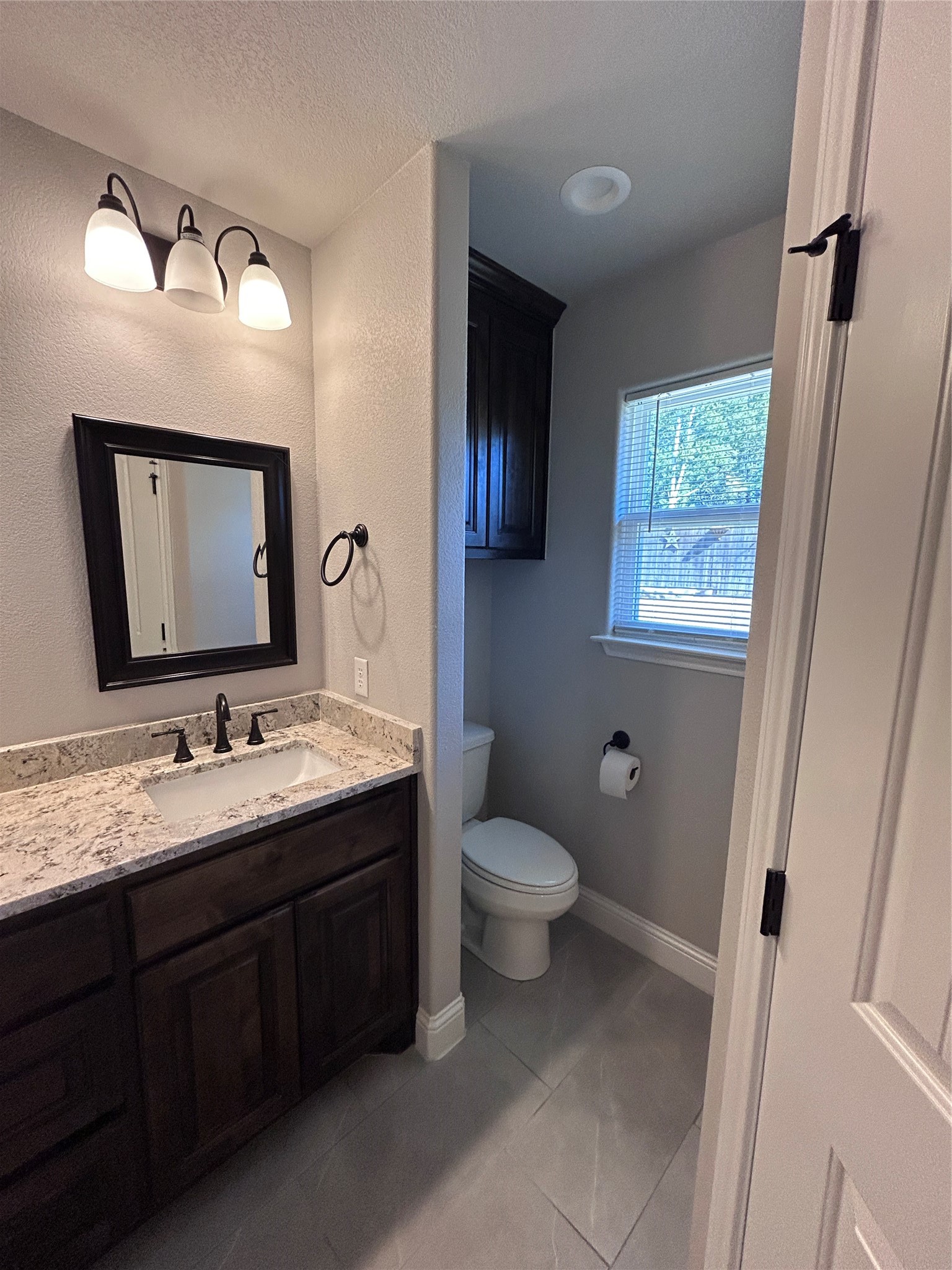 5416 Belaire Circle Granbury TX 76048