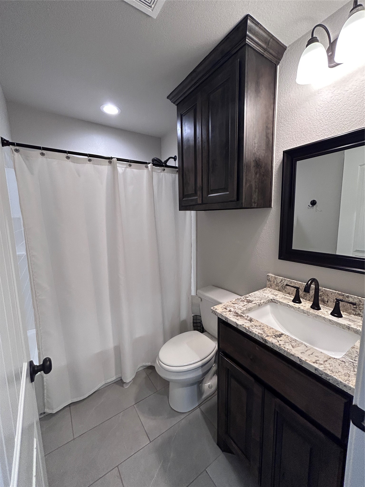 5416 Belaire Circle Granbury TX 76048