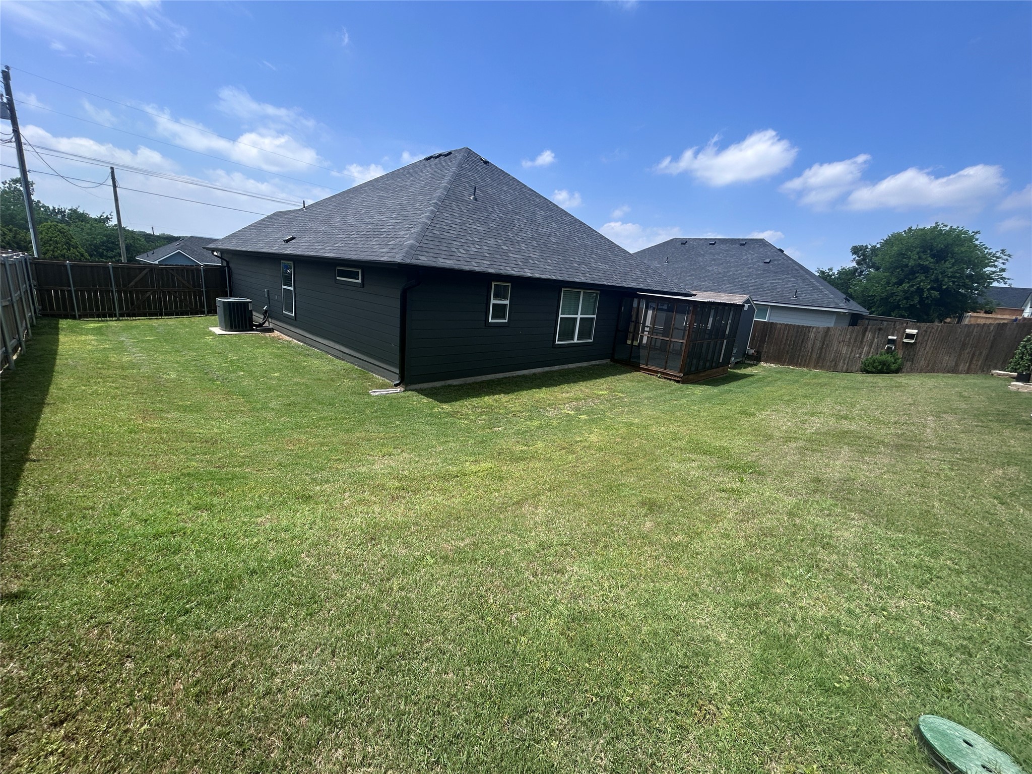 5416 Belaire Circle Granbury TX 76048