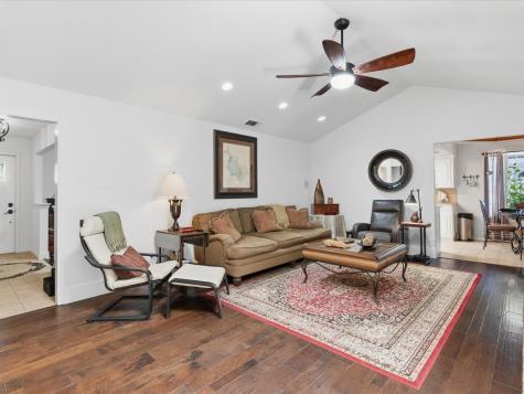5320 Elkridge Drive Dallas TX 75227