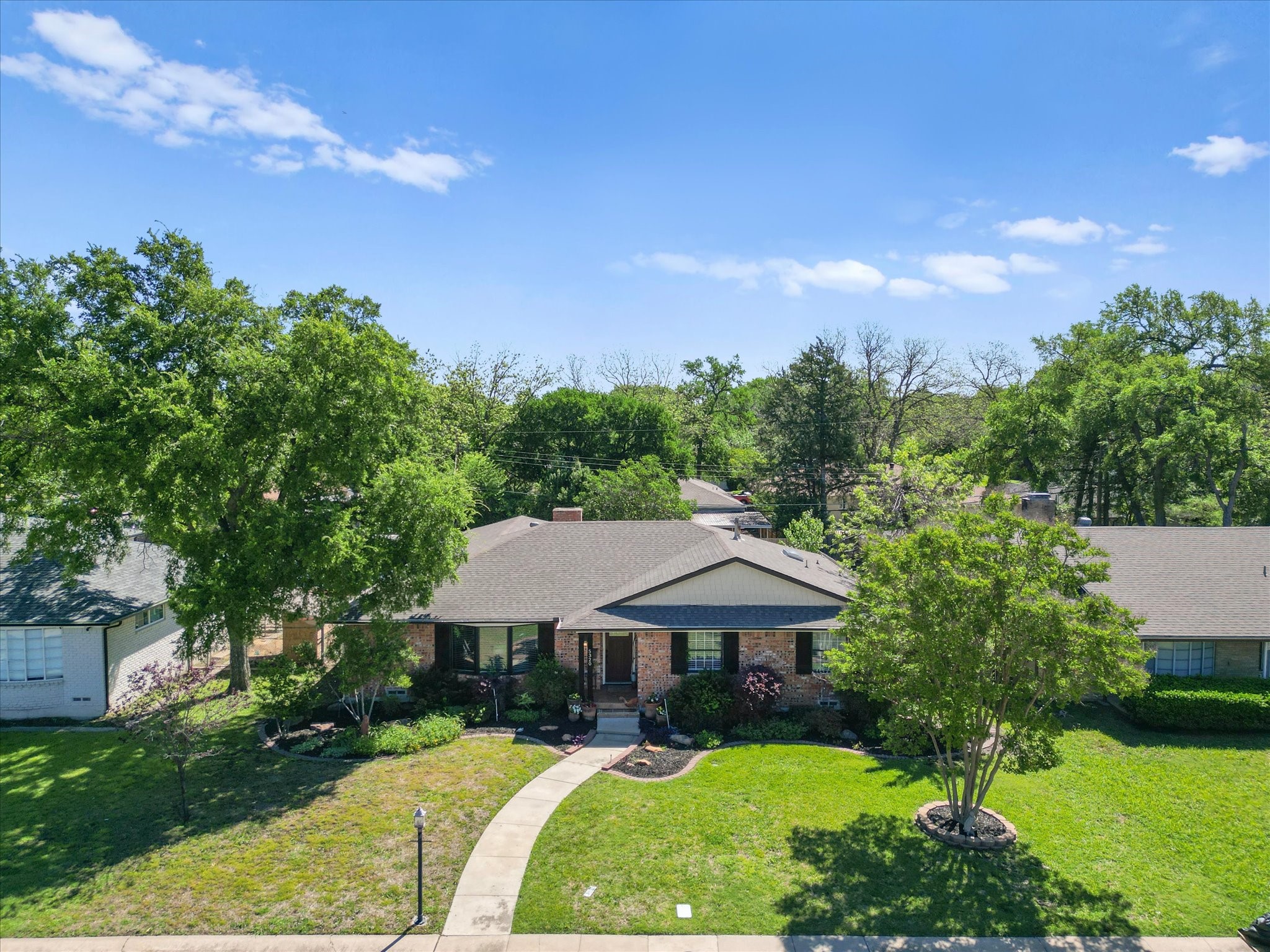 5320 Elkridge Drive Dallas TX 75227