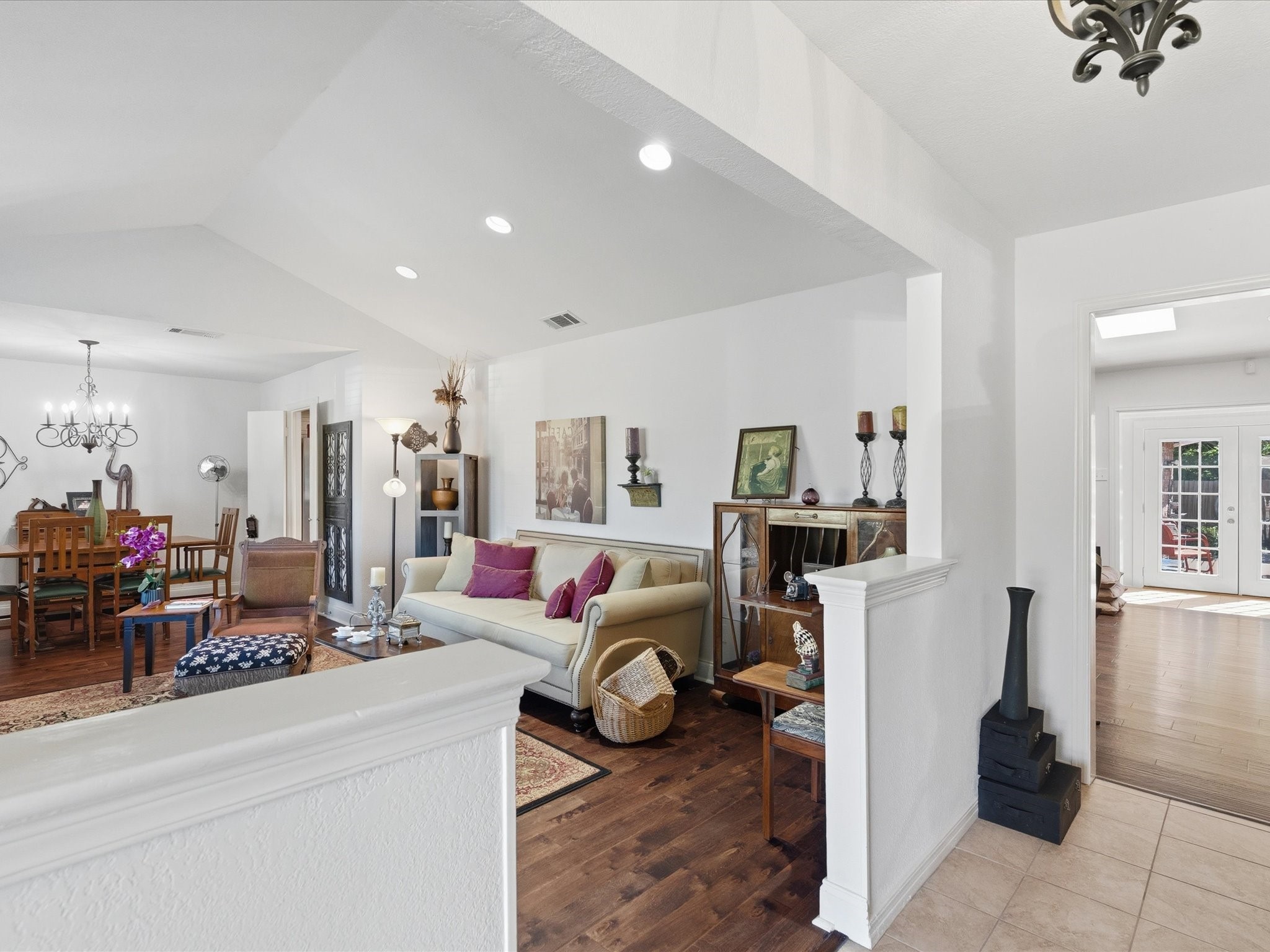 5320 Elkridge Drive Dallas TX 75227