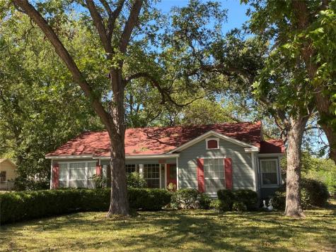 1103 Pecan Street Clifton TX 76634